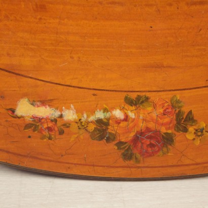 Tavolino decorato - particolare piano