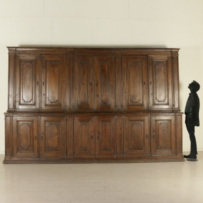 Grande credenza a due corpi