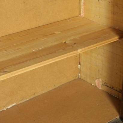 Grande credenza a due corpi - particolare