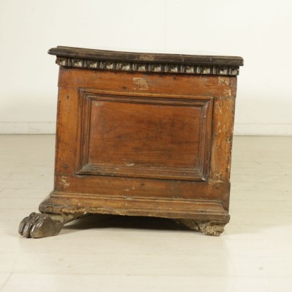 Cassapanca in noce - fianco