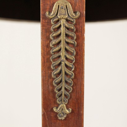 Portavasi con marmo - particolare