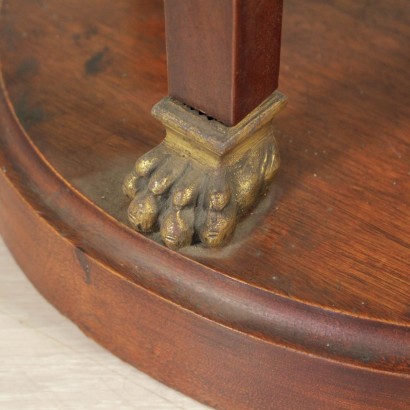 Portavasi con marmo - particolare