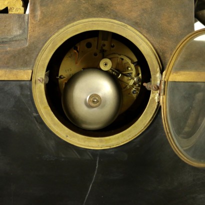 {* $ 0 $ *}, table clock, black marble clock, antique clock, antique clock, 800 clock, late 1800 clock, 900 clock, early 900 clock, French clock, France clock
