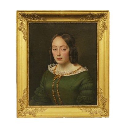 Portrait einer jungen frau mit halskette