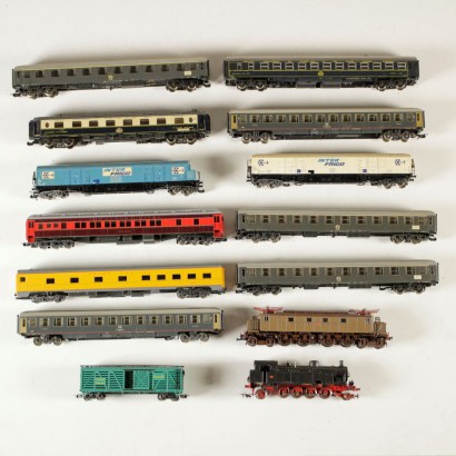 {* $ 0 $ *}, tren rivarossi, tren rivarossi, locomotora rivarossi, locomotora rivarossi, tren antiguo, tren de los 70, tren de los 80, tren rivarossi antiguo, modelado antiguo, modelo antiguo, modelo de tren