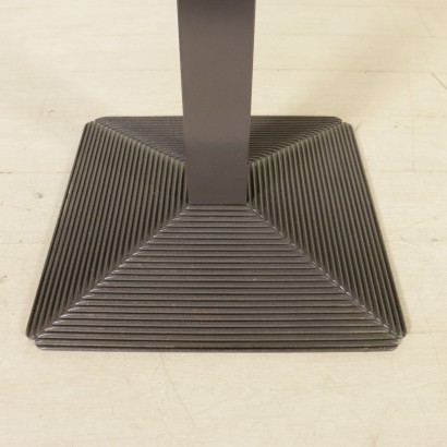 di mano in mano, tavolo Afra e Tobia Scarpa, tavolo scarpa, produzione b&b, Afra e Tobia Scarpa, Afra e Tobia Scarpa b&b, tavolo di b&b, tavolo anni 70, tavolo piediferro, piediferro scarpa, scarpa per b&b, tavolo di design, tavolo piano in marmo, piano in marmo