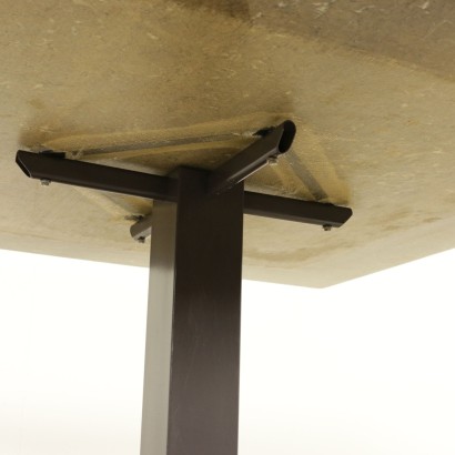 di mano in mano, tavolo Afra e Tobia Scarpa, tavolo scarpa, produzione b&b, Afra e Tobia Scarpa, Afra e Tobia Scarpa b&b, tavolo di b&b, tavolo anni 70, tavolo piediferro, piediferro scarpa, scarpa per b&b, tavolo di design, tavolo piano in marmo, piano in marmo