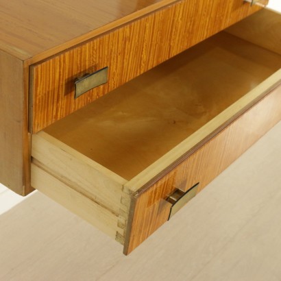 {* $ 0 $ *}, toilette années 50-60, toilette années 50, toilette années 60, toilette miroir, toilette miroir années 60, toilette miroir années 50, toilette décorée, dessus en verre, toilette dessus en verre