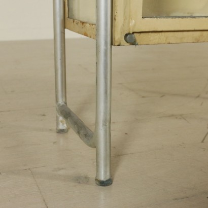 di mano in mano, vetrina anni 60, anni 60, vetrina vintage, vetrina medico, vetrina modernariato, mobile vintage, vintage italiano, modernariato italiano
