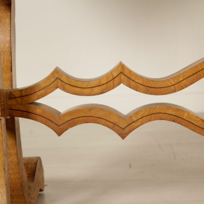 Escritorio De Estilo Biedermeier Con Incrustaciones De