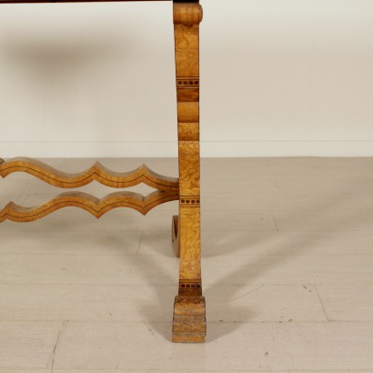 Escritorio De Estilo Biedermeier Con Incrustaciones De