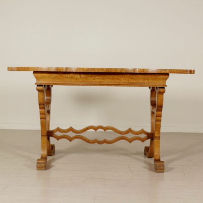 Escritorio De Estilo Biedermeier Con Incrustaciones De
