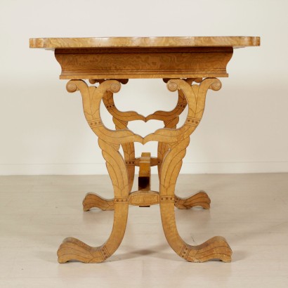 Escritorio De Estilo Biedermeier Con Incrustaciones De