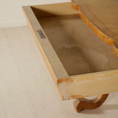 Escritorio De Estilo Biedermeier Con Incrustaciones De