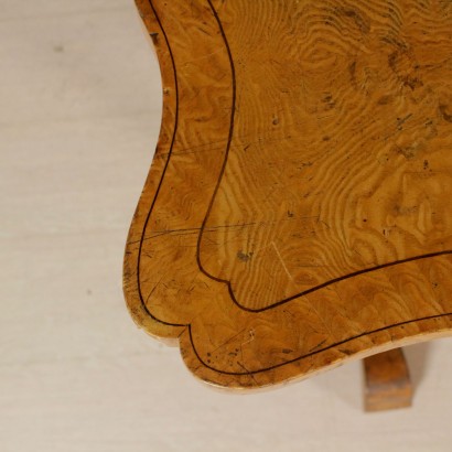 Escritorio De Estilo Biedermeier Con Incrustaciones De