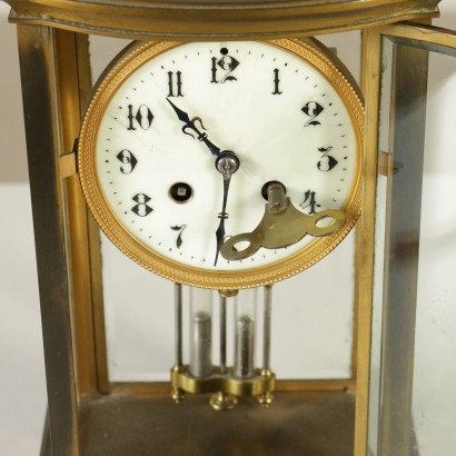 di mano in mano, orologio da tavolo, orologio a pendolo, orologio antico, orologio antiquariato, orologio antico, orologio di antiquariato, orologio in bronzo, orologio da tavolo in bronzo, orologio 900, orologio primi 900, orologio inizio 900, orologio inizi 900