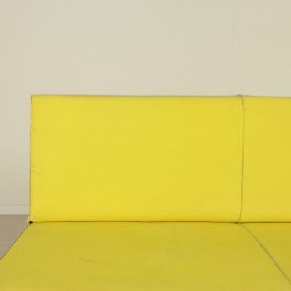 di mano in mano, divano anni 50, anni 50, divano vintage, vintage anni 50, seduta vintage, seduta di modernariato, divano in faggio, divano giallo, divano di modernariato