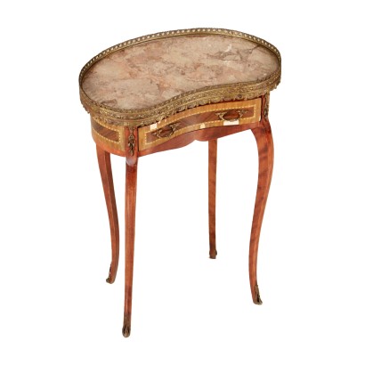 di mano in mano, tavolino a fagiolo, tavolino antico, tavolino antiquariato, tavolino 900, tavolino 900, tavolino metà 900