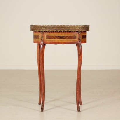 di mano in mano, tavolino a fagiolo, tavolino antico, tavolino antiquariato, tavolino 900, tavolino 900, tavolino metà 900