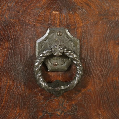 di mano in mano, stipo in stile neorinascimento, stipo antico, stipo antiquariato, stipo di antiquariato, stipo intagliato, stipo 900, stipo metà 900, stipo in noce