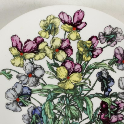 di mano in mano, piatti di piero fornasetti, piero fornasetti, fornasetti design, piatti di design, design fornasetti, piatti fornasetti, fornasetti milano, piatti di design