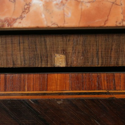 Comò Neoclassico-particolare