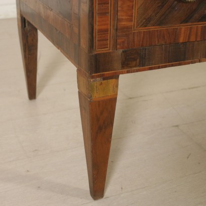 Comò Neoclassico-particolare