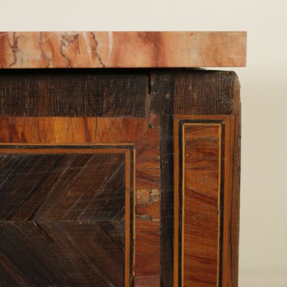 Comò Neoclassico-particolare