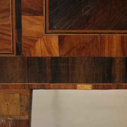 Comò Neoclassico-particolare