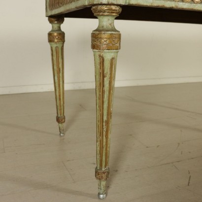 Tavolo laccato-particolare