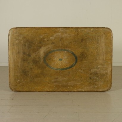 Tavolo laccato-particolare