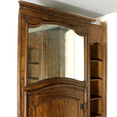 Boiserie carved-detail