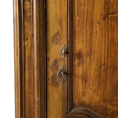 Boiserie carved-detail