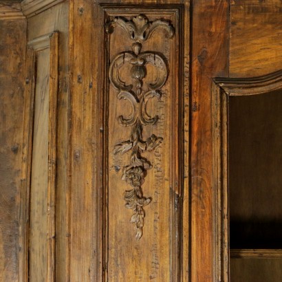 Boiserie carved-detail