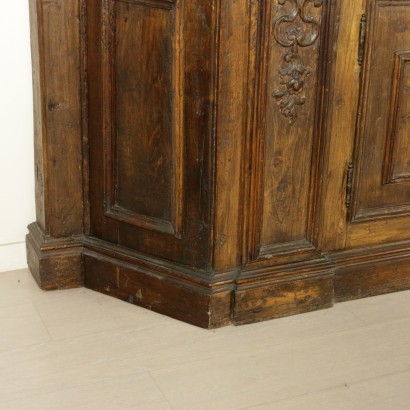 Boiserie carved-detail