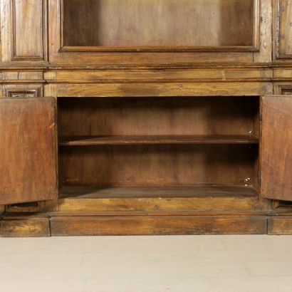 Boiserie carved-detail