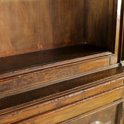 Boiserie carved-detail