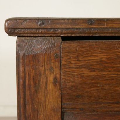 Cassapanca apribile sul fronte-particolare