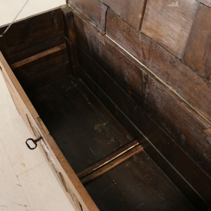 Cassapanca apribile sul fronte-particolare