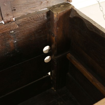 Cassapanca apribile sul fronte-particolare