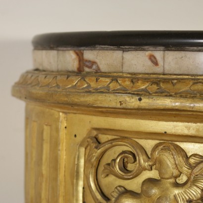 Console, Néoclassique-particulier