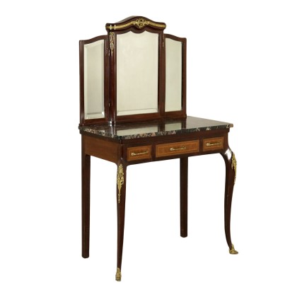 Toilette con specchio