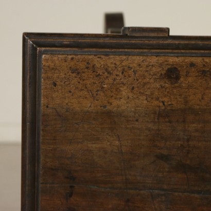 Consolle parietale-particolare