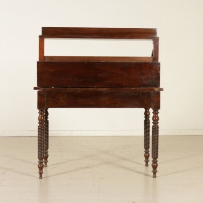 Mesa de centro con elevado