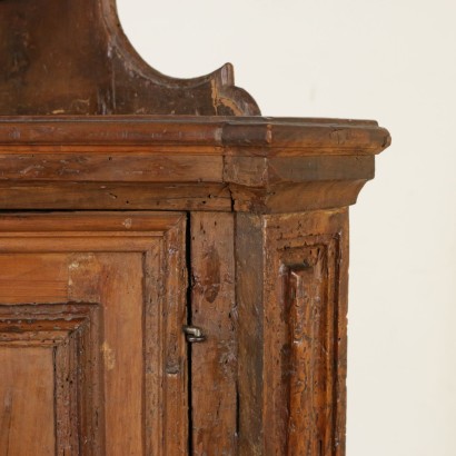 Antiquitäten, Eckschrank, antike Eckschränke, antiker Eckschrank, alter italienischer Eckschrank, antiker Eckschrank, neoklassizistischer Eckschrank, 19. Jahrhundert Eckschrank