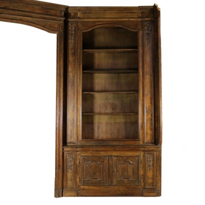 Boiserie carved-detail