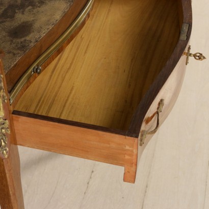 antiquariato, scrittoio, antiquariato scrittoi, scrittoio antico, scrittoio antico italiano, scrittoio di antiquariato, scrittoio 900, scrittoio del 900