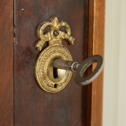 antiquariato, armadio, antiquariato armadio, armadio antico, armadio antico italiano, armadio di antiquariato, armadio neoclassica, armadio del 900