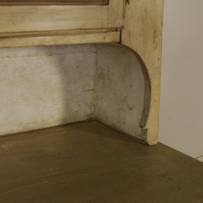 Scrivania con alzata-particolare