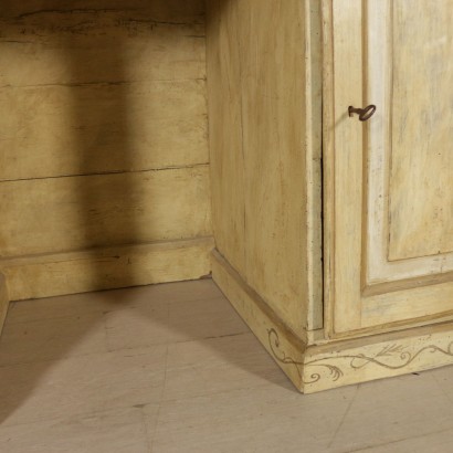 Scrivania con alzata-particolare